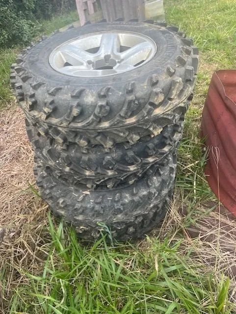 PNEUS OFFROAD PARA TRILHA COM RODAS TRACKER R$ 3000 - Foto 2