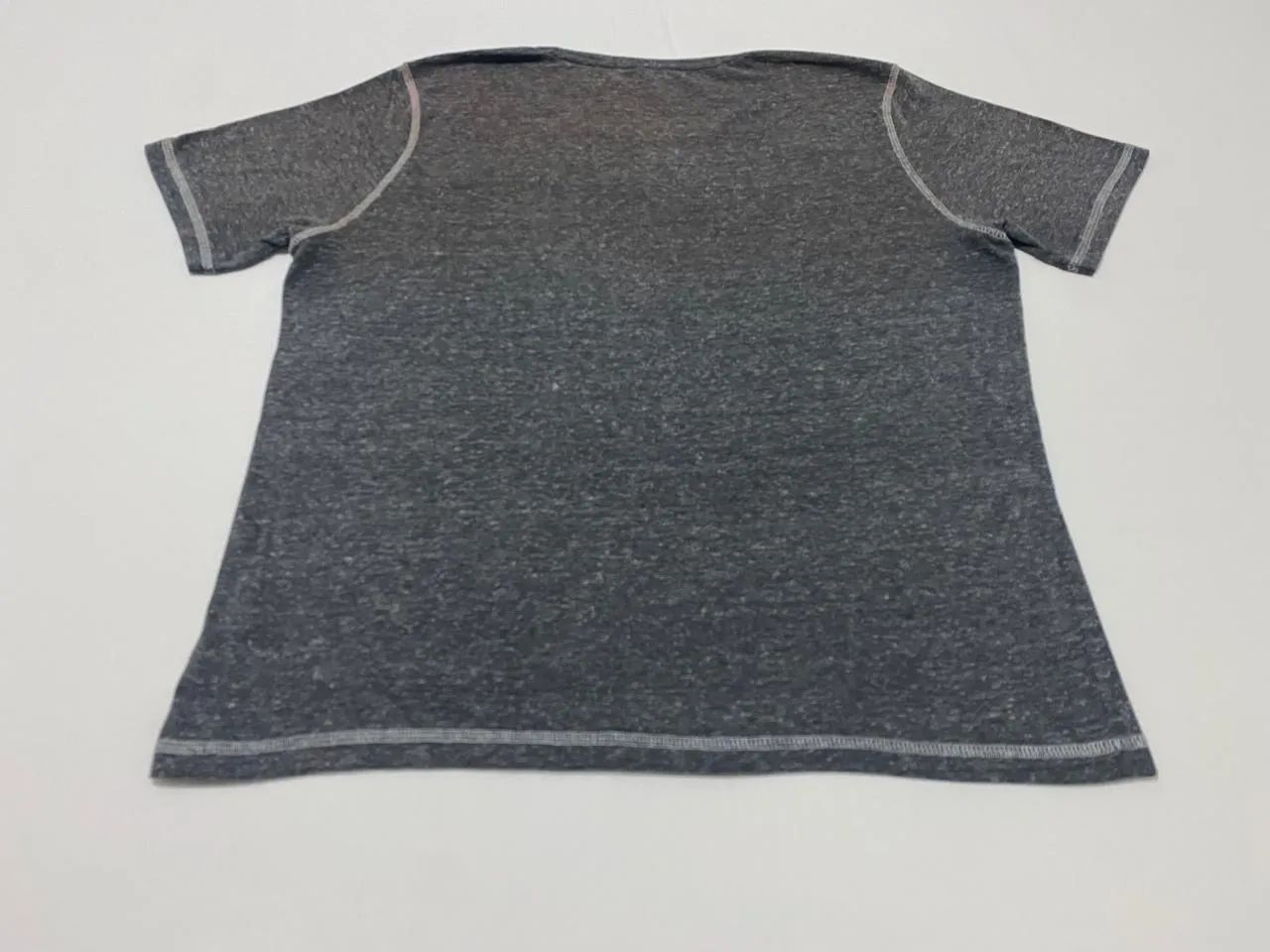 Camiseta John John Tamanho G Cinza Estampada Ótimo Estado - Foto 2