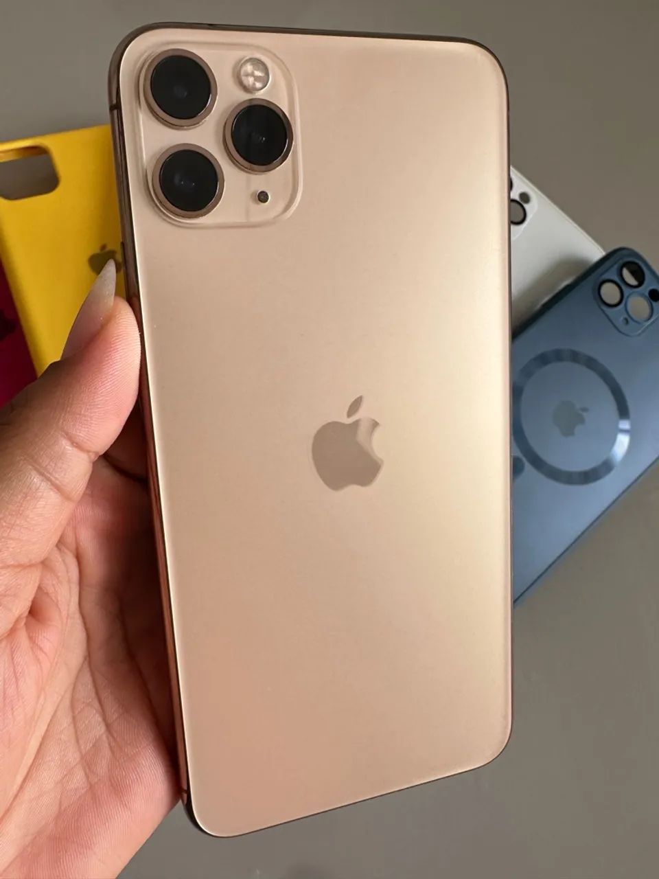 iPhone 11 Pro Max Gold - 256Gb  - Foto 2