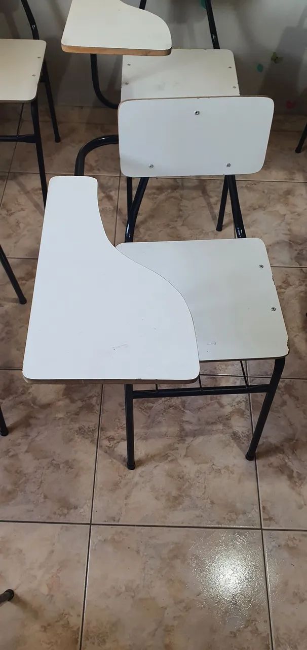 Cadeira (Carteiras) escolares com prancheta - Foto 5