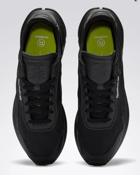 Tênis da Reebok Classic Leather Legacy tamanho 35 original  - Foto 2
