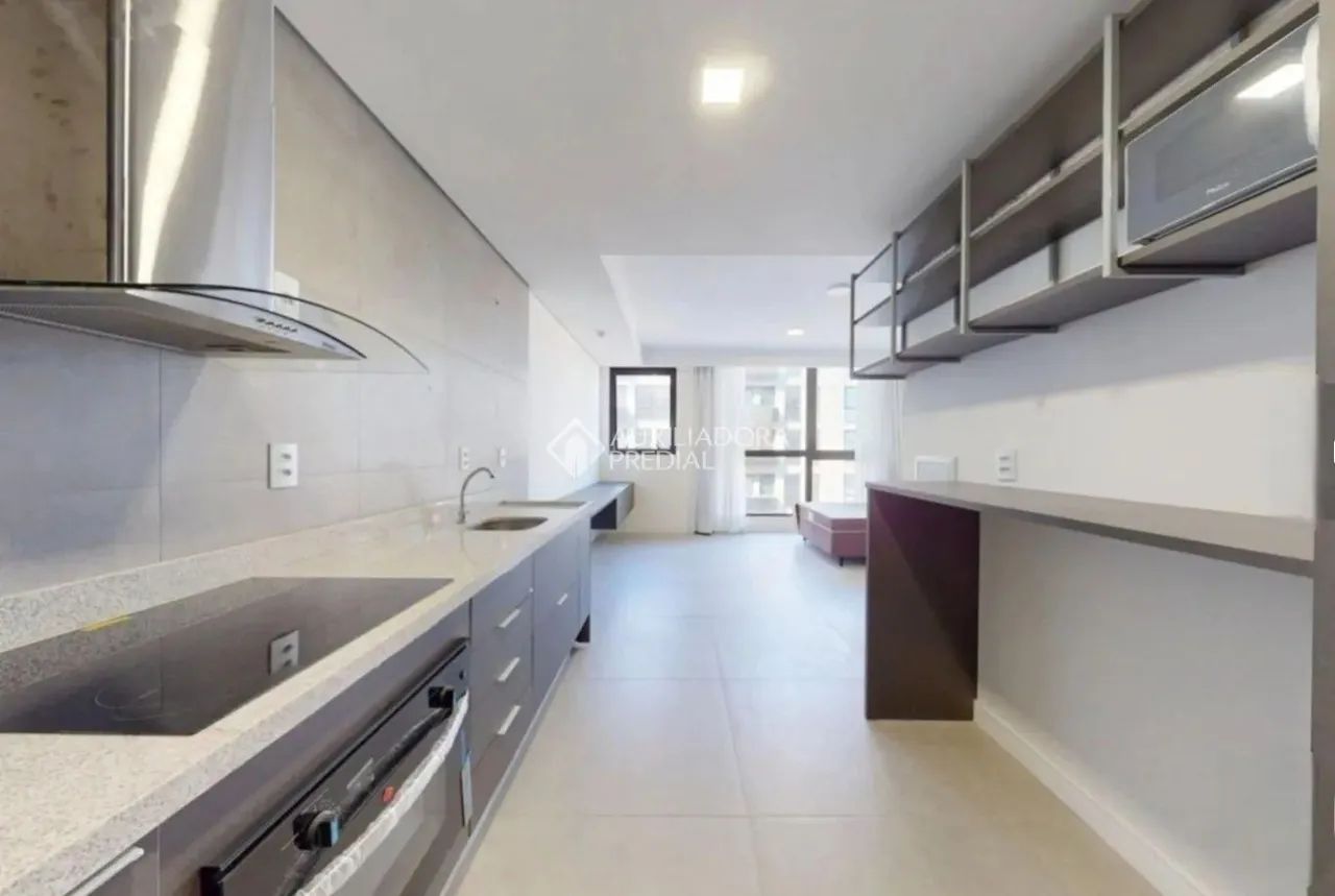 Amplo estúdio recém entregue para primeira locação no bairro Trindade ! - Foto 6