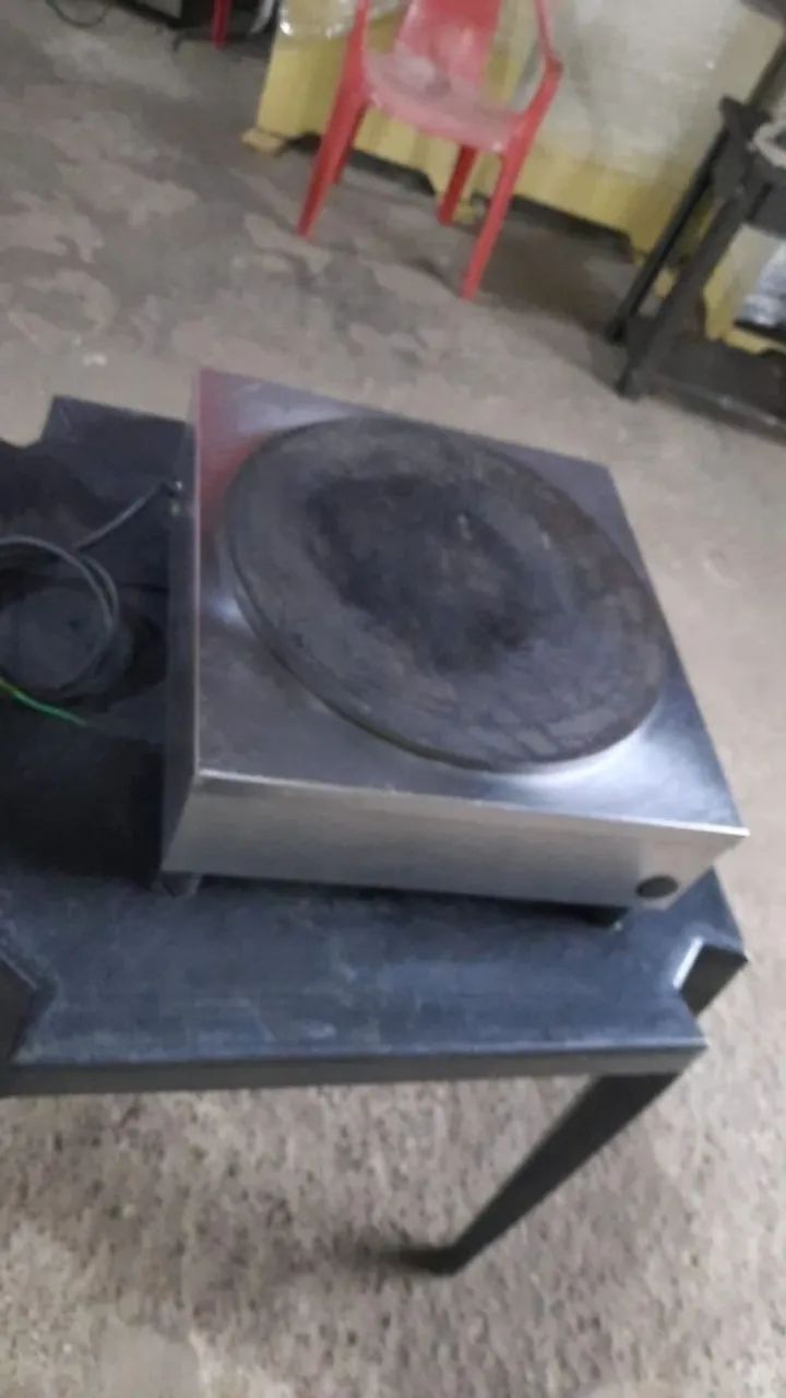 Chapa elétrica redonda de 0,37 cm ideal para massas  220 volts 1.600 watts bem conservada  - Foto 3