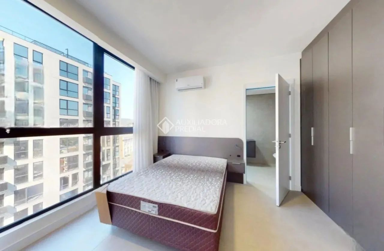 Amplo estúdio recém entregue para primeira locação no bairro Trindade ! - Foto 4