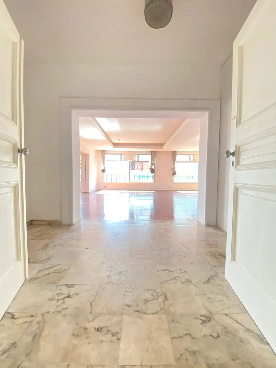 Apartamento para Aluguel com 389m2 4 Quartos 1 Suíte 2 Vagas em Ipanema/Lagoa - Foto 2