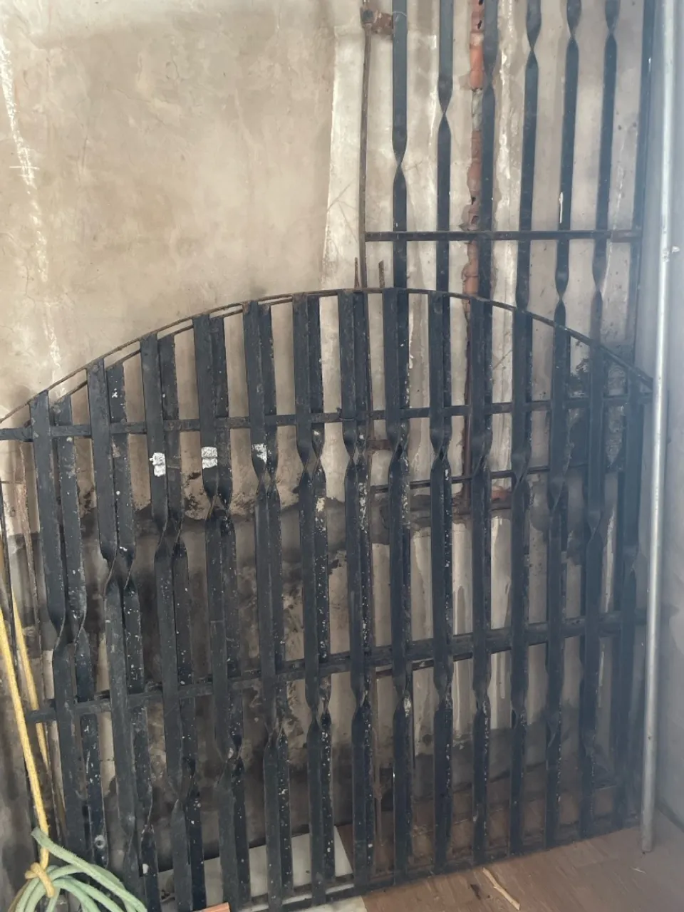 Portão de Ferro para Segurança + 2 Grade de Janela arqueada