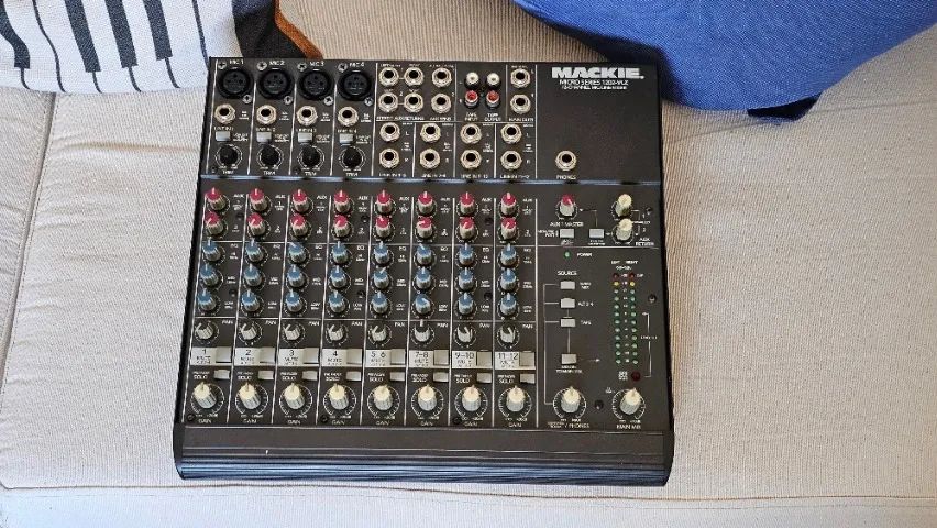 Mixer Mackie 1202 VLZ - Instrumentos musicais - Ponta da Praia