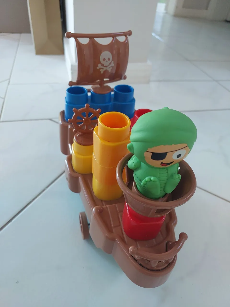 Navio Pirata, blocos de montar macios, marca Elka, ideal para bebês.
