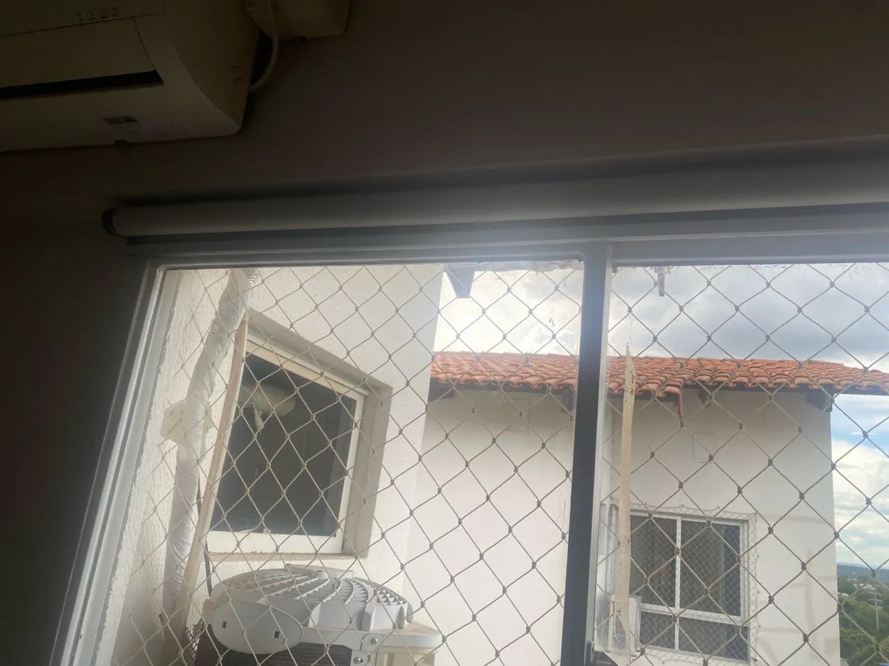 Cortina Rolô Blackout Cinza - Foto 2