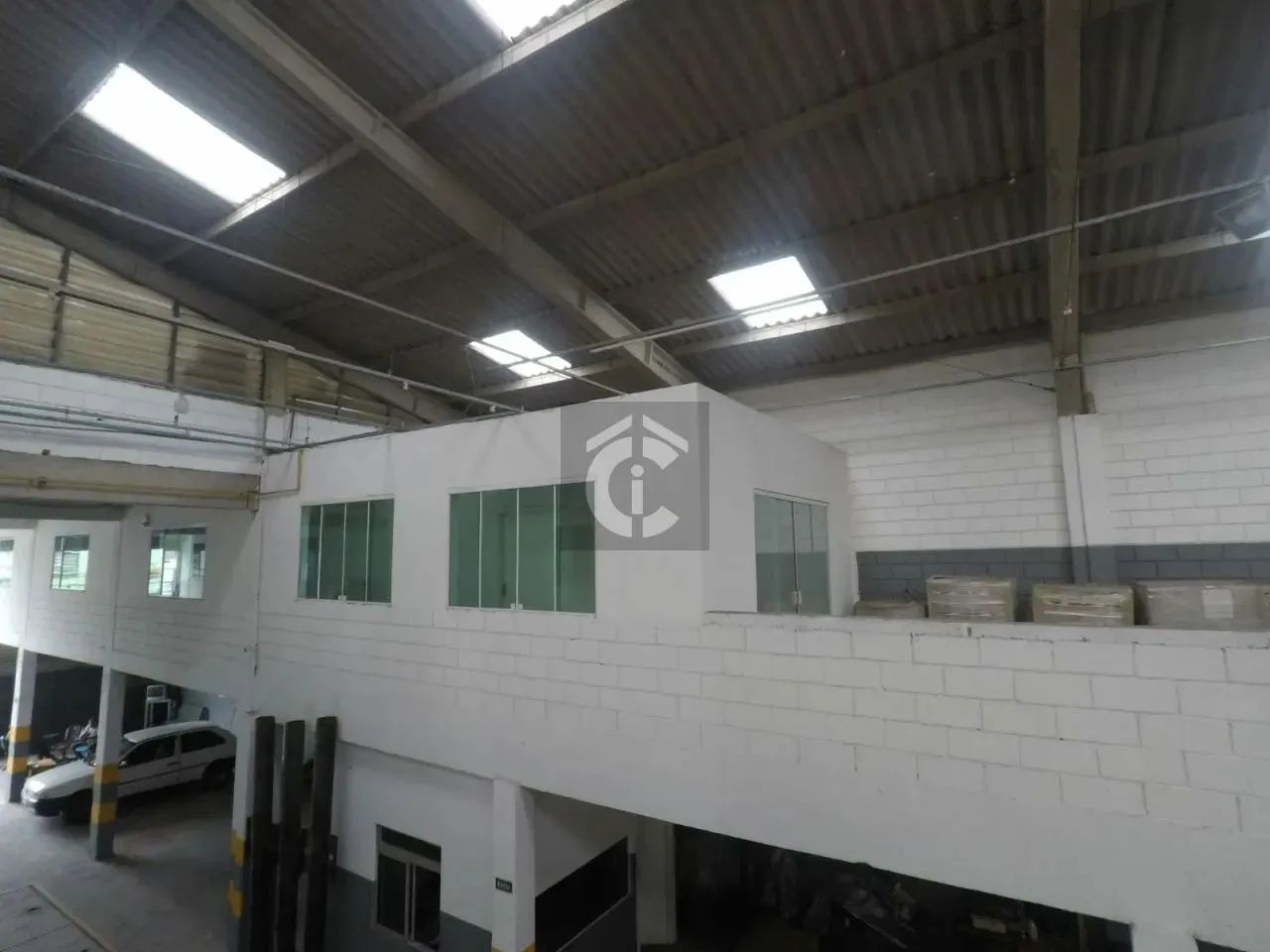 Galpão à venda, 2500m², entrada para caminhão, escritório e elevador - Mooca. - Foto 5