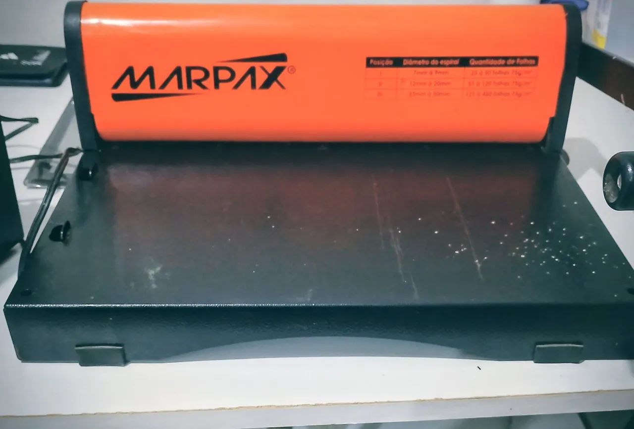 Plastificação de documentos e encadernação 64197832565890123