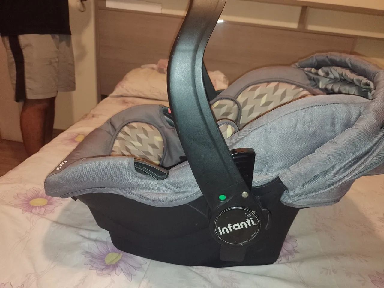 Vendo bebe conforto usado poucas vezes  - Foto 3