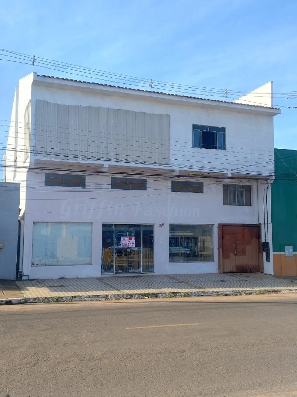 Vende-se Sobrado em Barra do Bugres com 769.55m2 de Construção