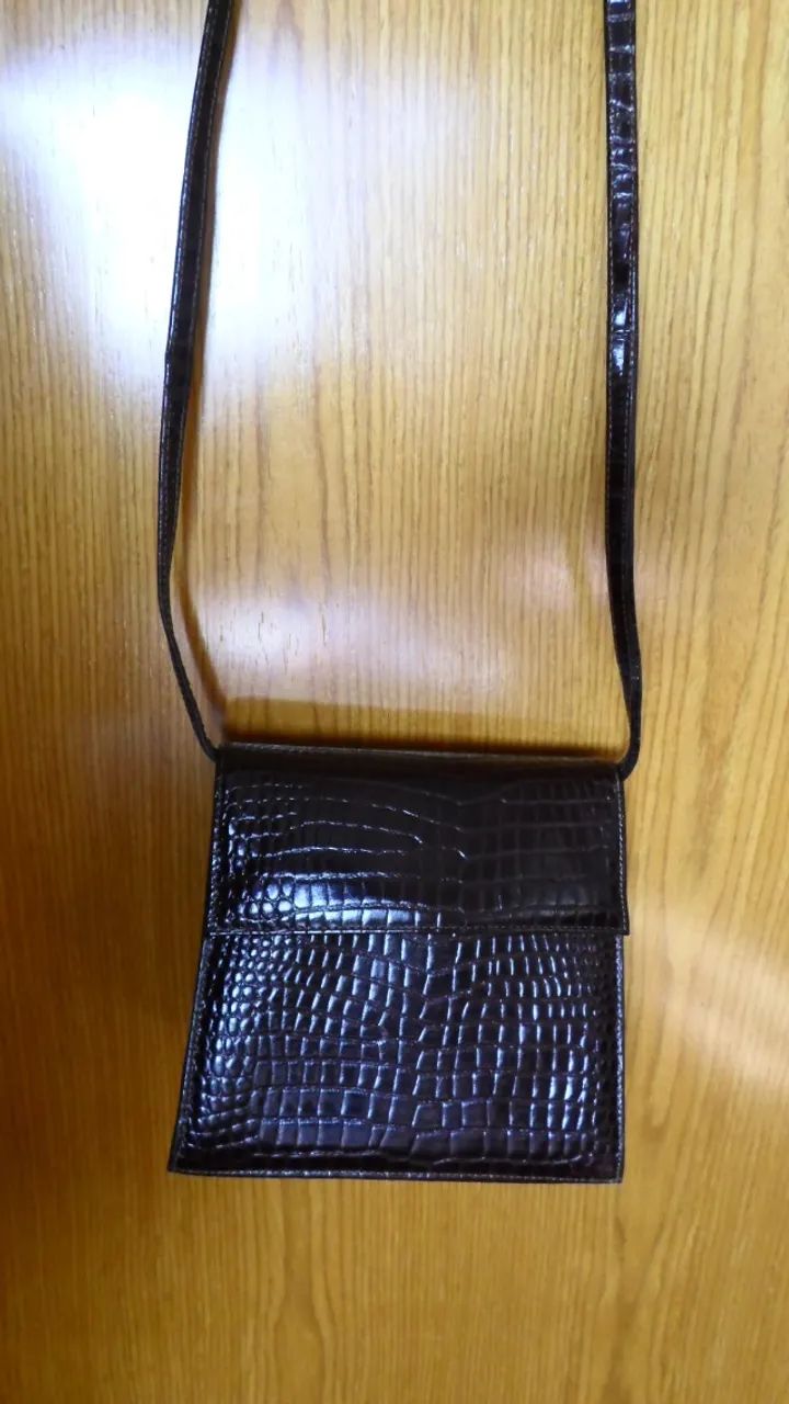 BOLSA COURO MARROM QUADRADA ESTILO CROCO -TRANSVERSAL (usada)   - Foto 5