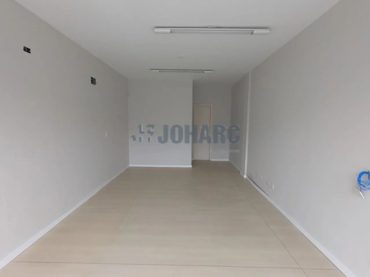 Sala comercial para alugar por R$ 1250.00, 60.00 m2 - CENTRO - APUCARANA/PR - Foto 2