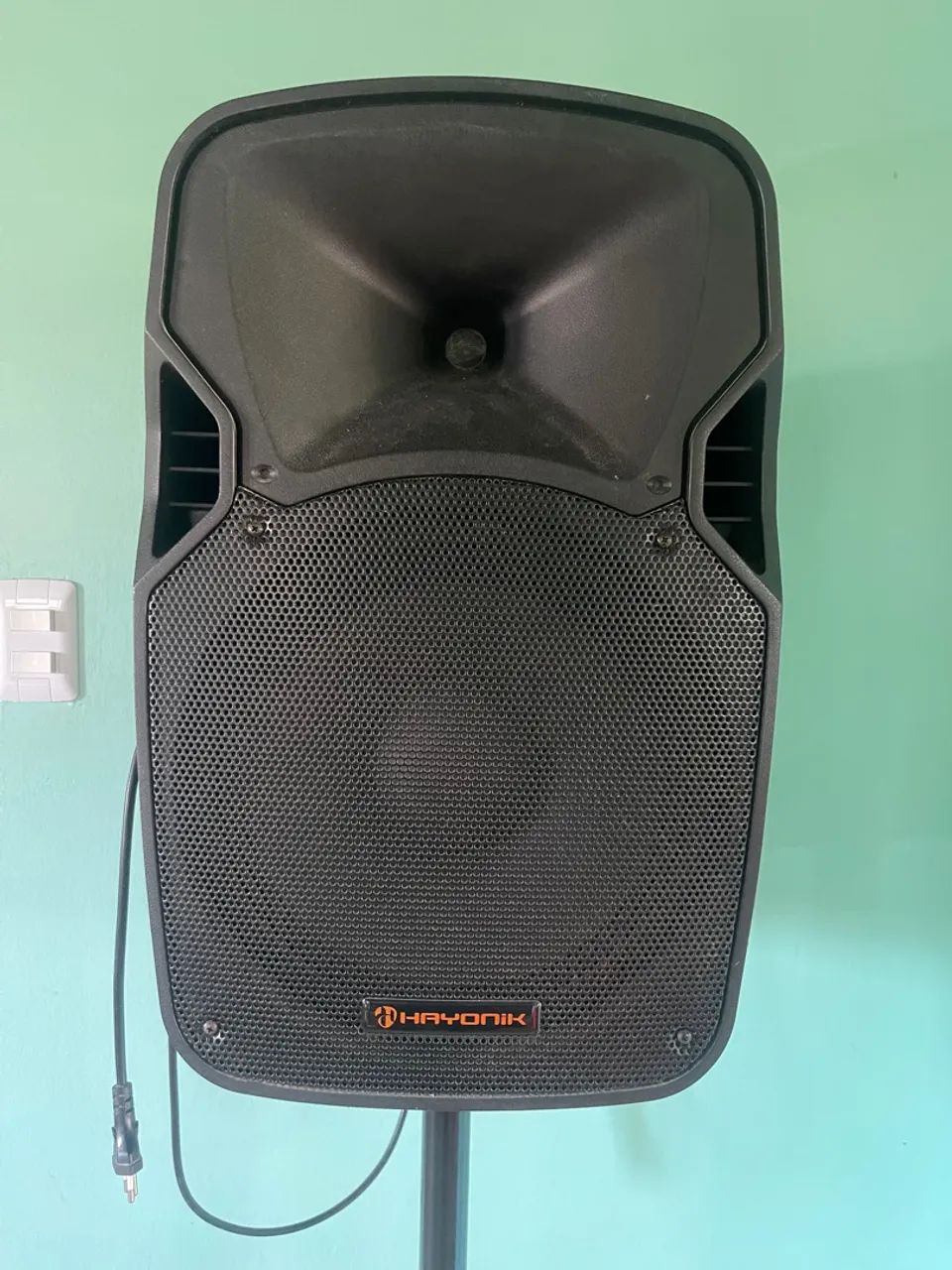 Caixa de Som Amplificada Hayonik + pedestal