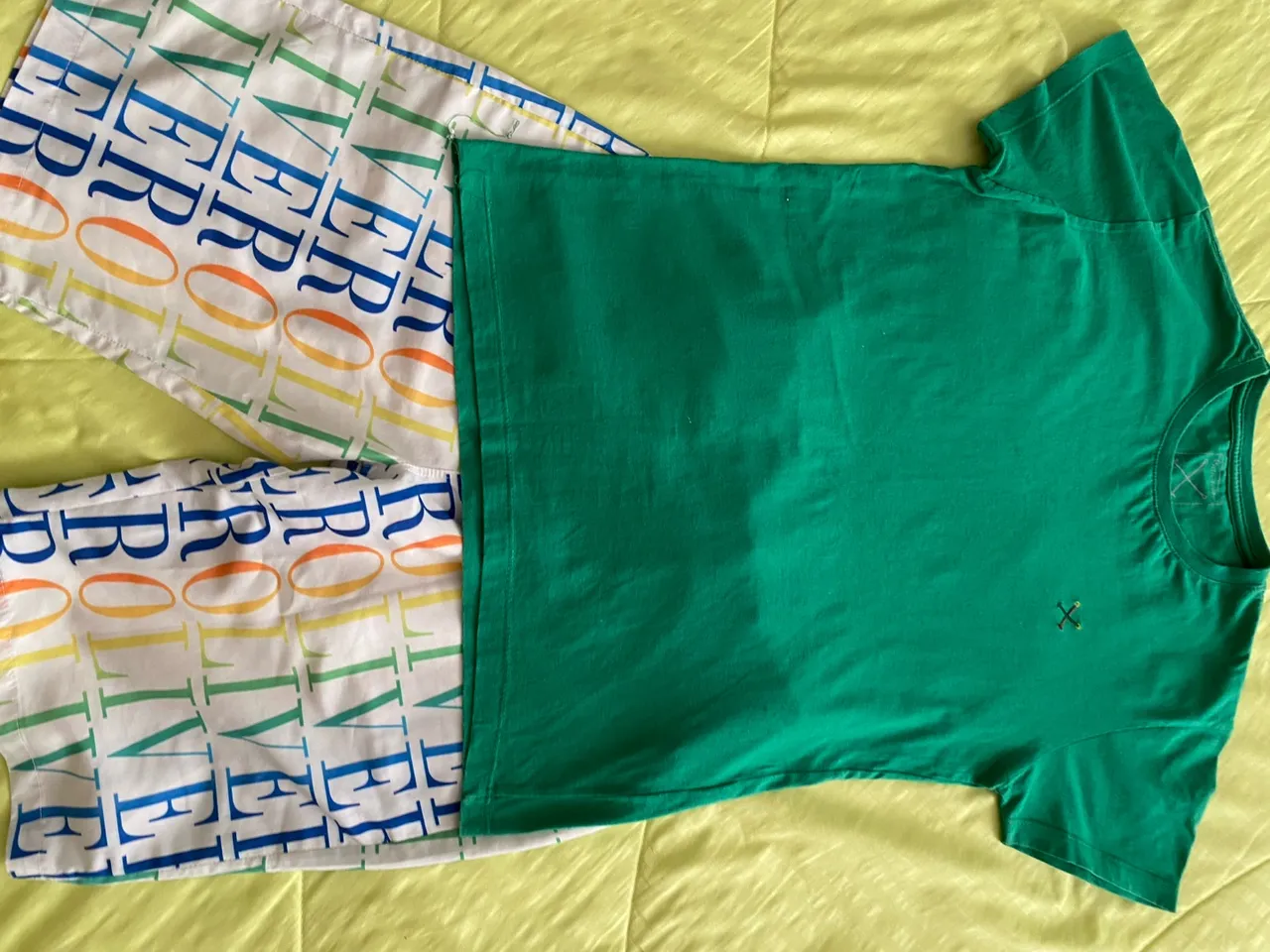 Vendo roupinhas para menino de 8 a 10 seminovas