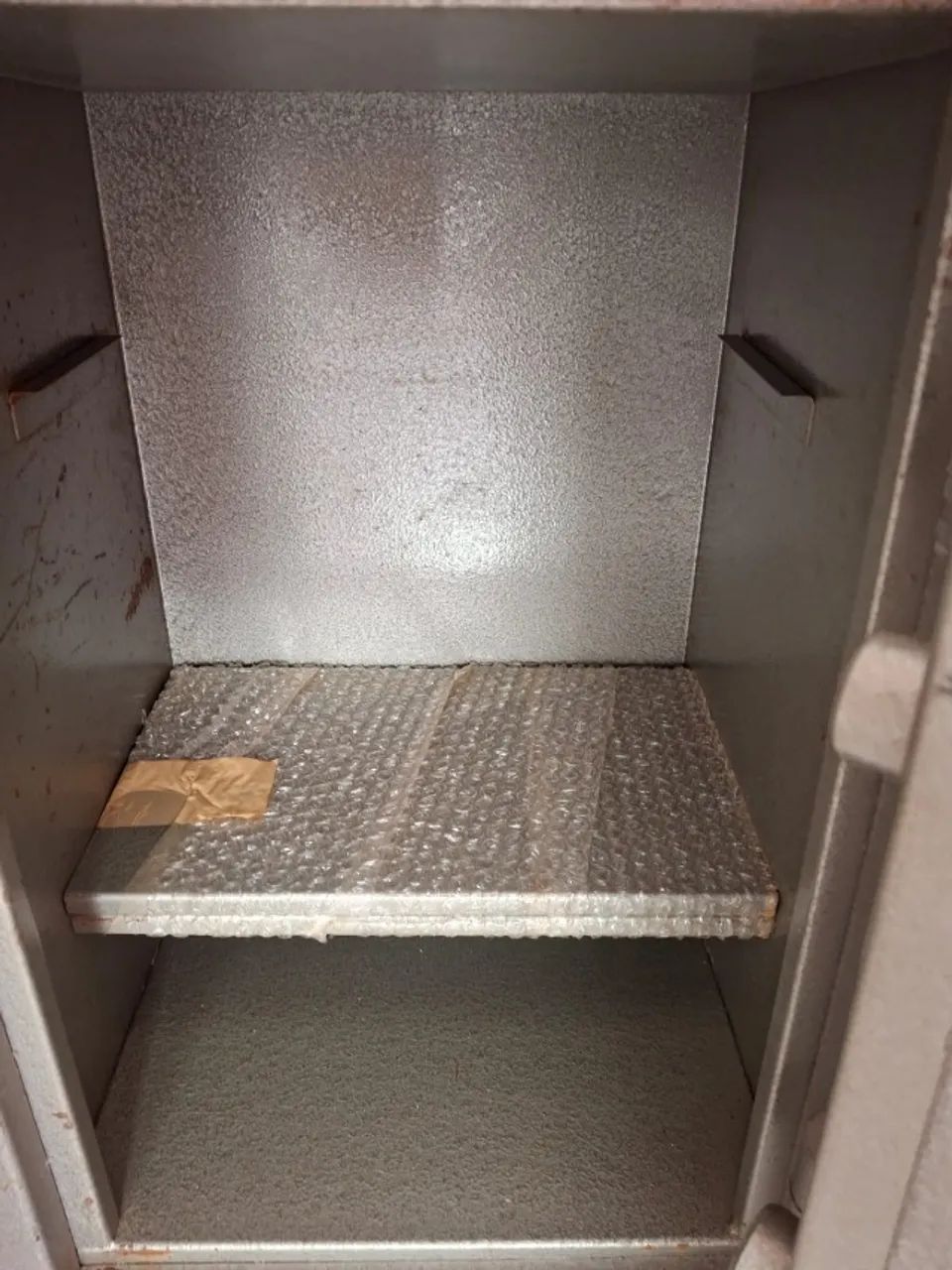 Cofre Concretado Cofre  construído com caixas de aço, dificultando  arrombamento  - Foto 3