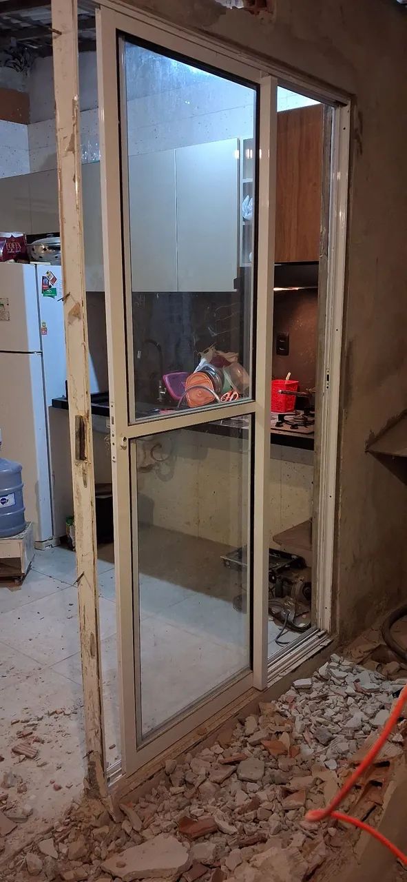 Porta Varanda 1,35 X 2,20 - Foto 2