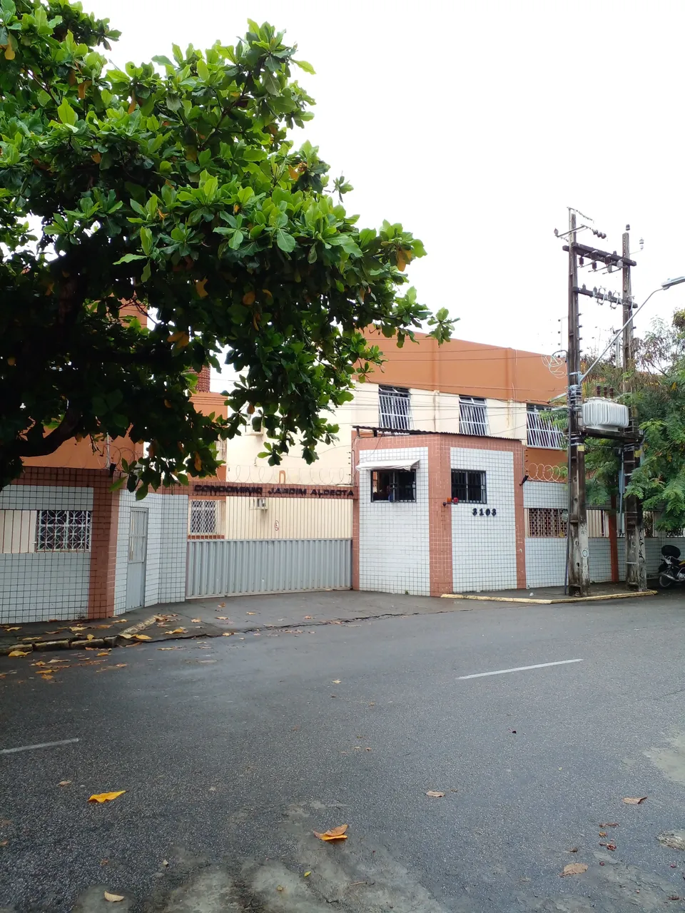 Apto. 89,75m², nascente, 03 qts (01 suíte), sala, cozinha, wc social, DCE, área de serviço
