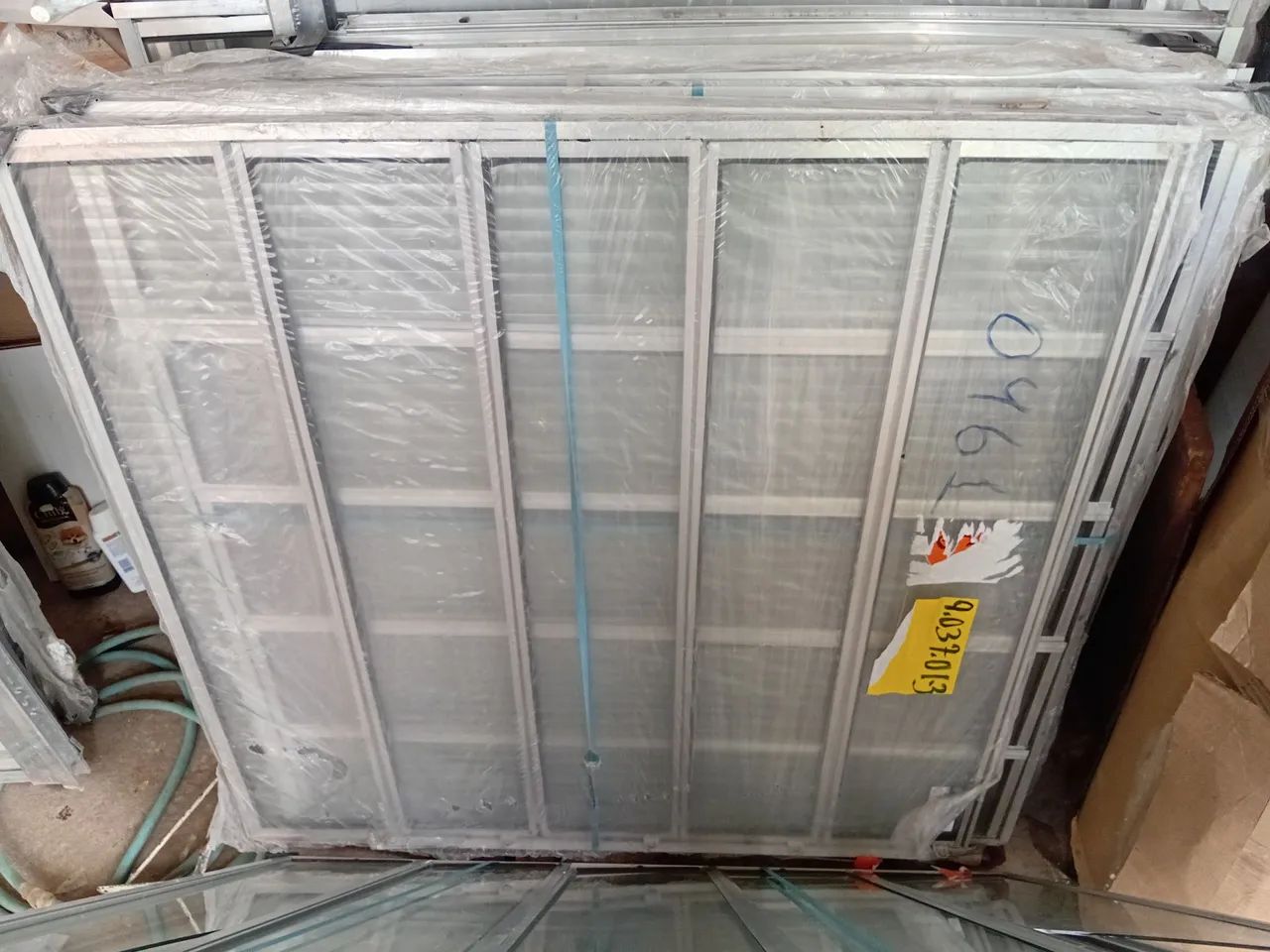 Janela de alumínio 64840815774210120