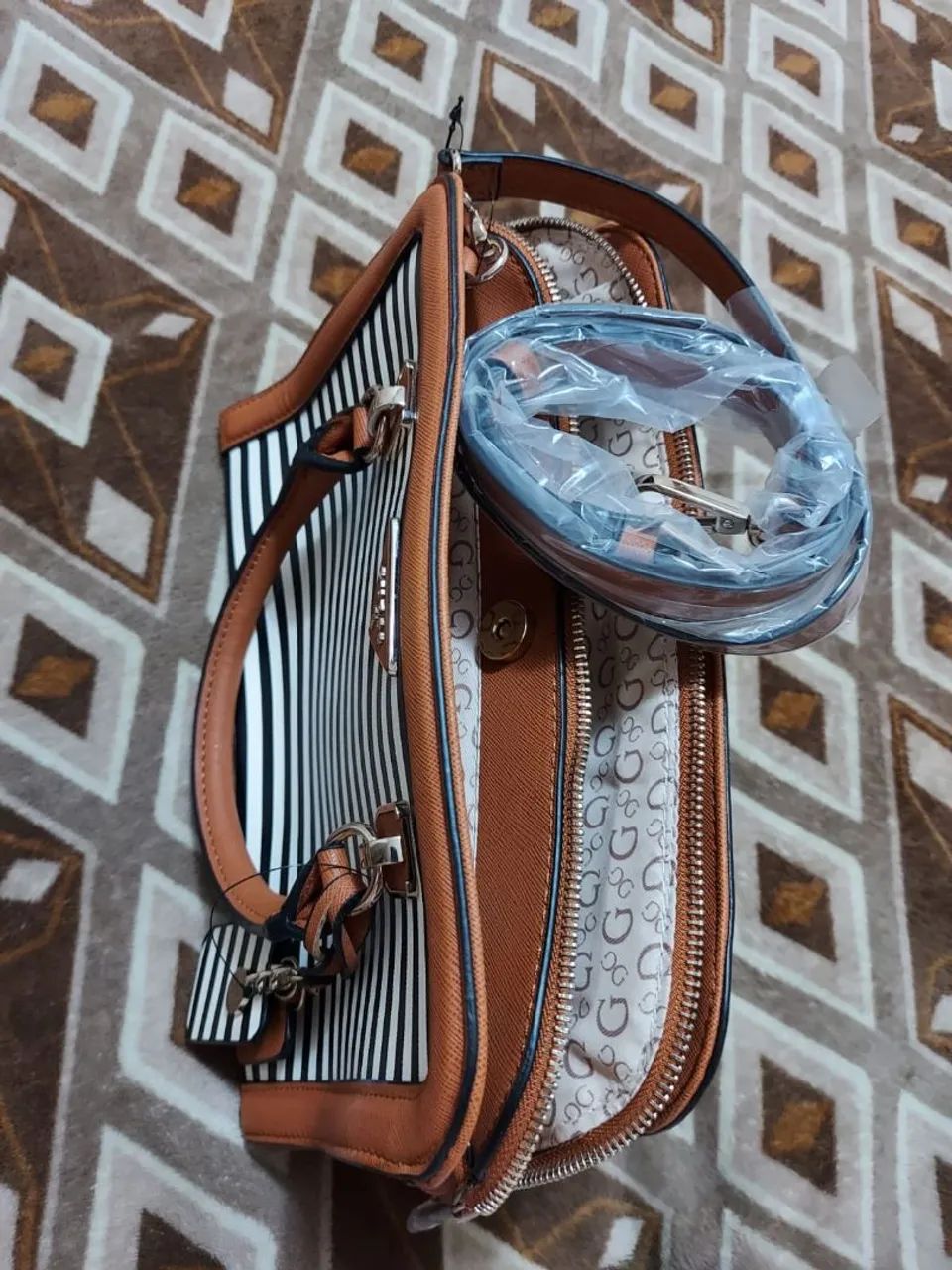 Bolsa guess  - Foto 2