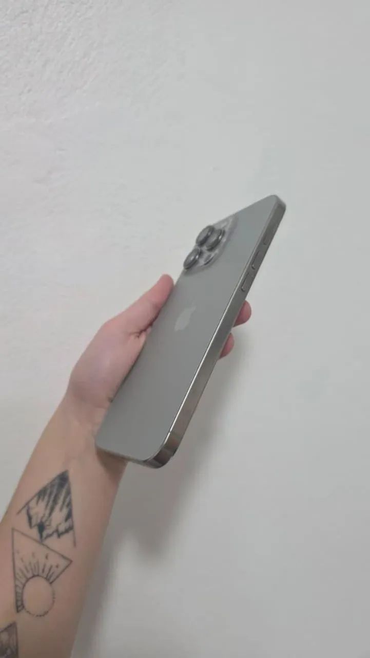 Iphone 16 Pro max - Foto 5