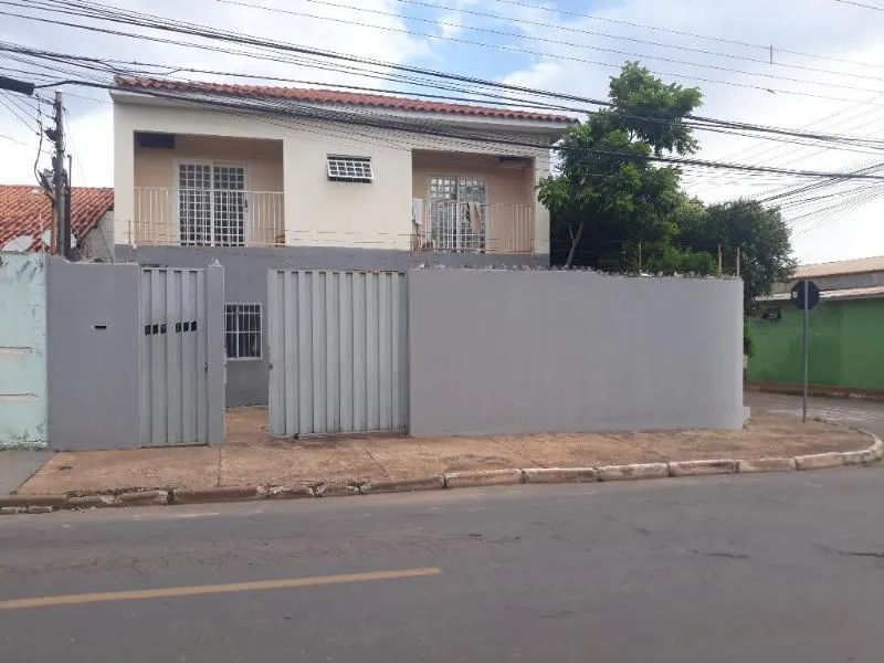 Casa com 8 quarto(s) no bairro Boa Esperanca em Cuiabá - MT