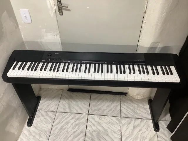 Piano Casio Cdp-135 com compatibiliadade Midi