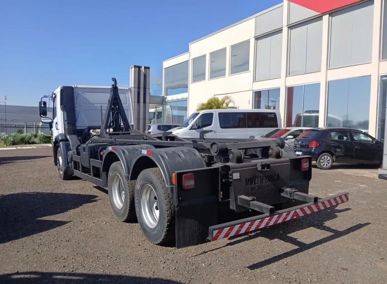 VW 24.280 ano 2021, 6x2, com Rollon Rollof e ar condicionado, no Paraná  - Foto 4