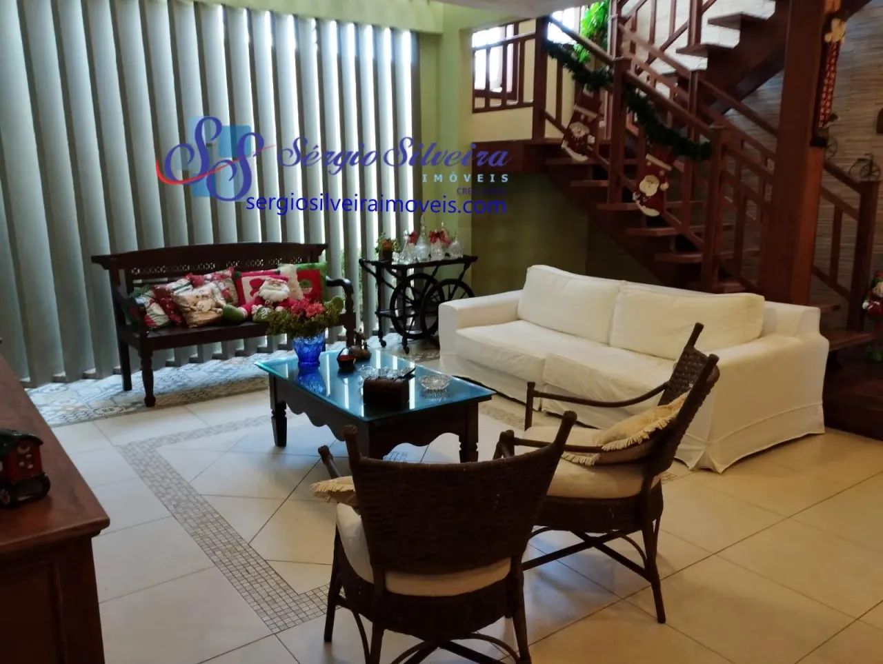 Ampla casa no bairro Edson Queiroz com 5 suítes - Foto 2