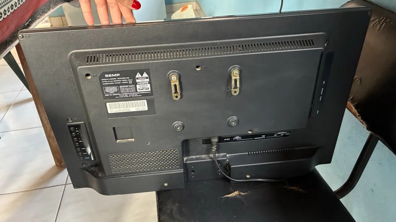 Televisão LED SEMP/TCL 24 polegadas  - Foto 3