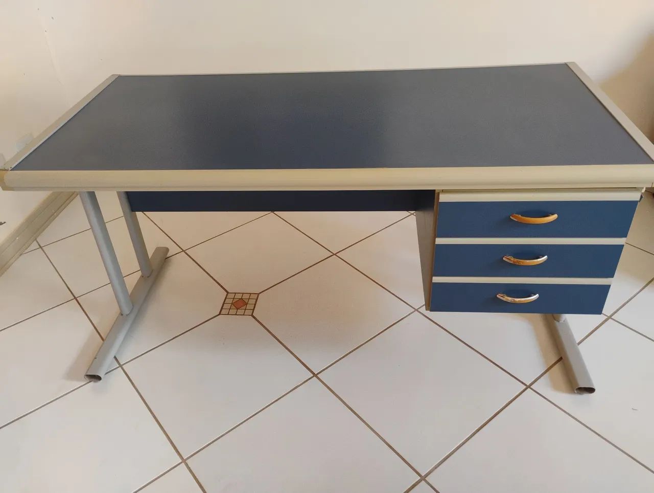 Mesa para escritório ou estudos - Foto 3