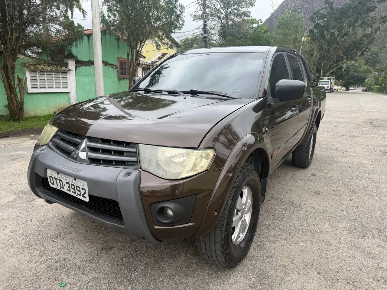 Mitsubishi L200 L200 Triton Savana 3.2 CD TBI Dies. Mec. 2013