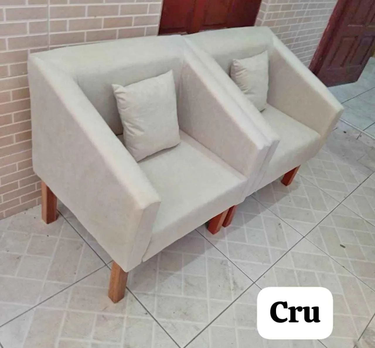 Poltronas Suede R$200.00 cada  - Foto 2