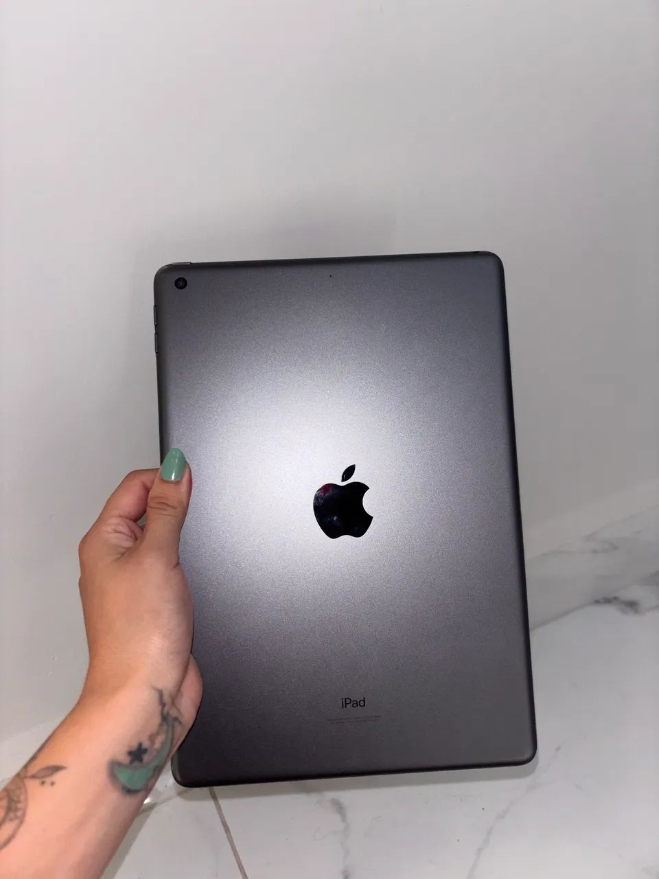 IPad 09 geração com Caneta e Teclado!