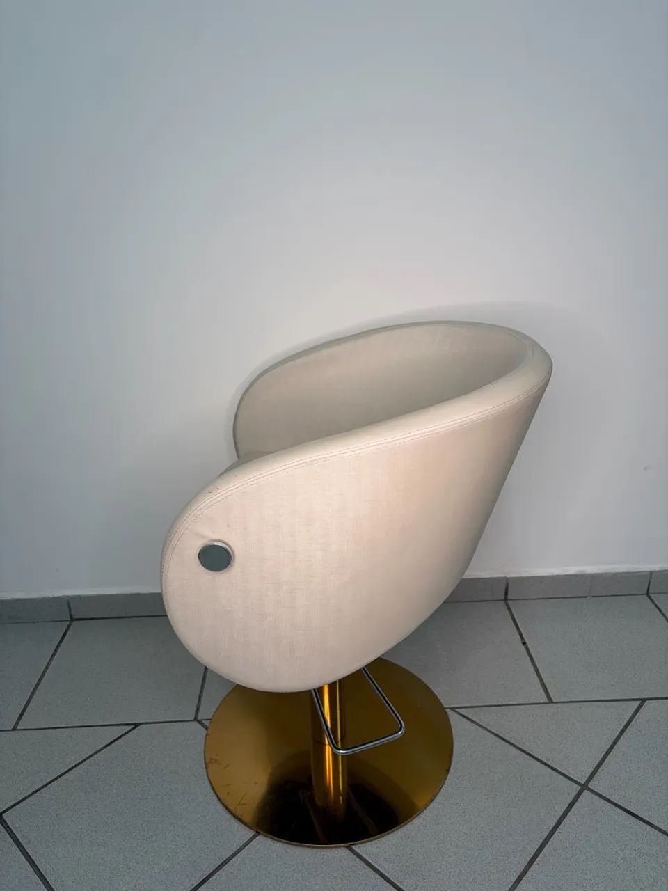 Cadeira Para Cabeleireira Com ajuste de Altura  - Foto 2