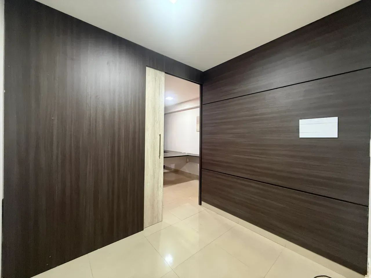 Sala comercial no Office Tower locação