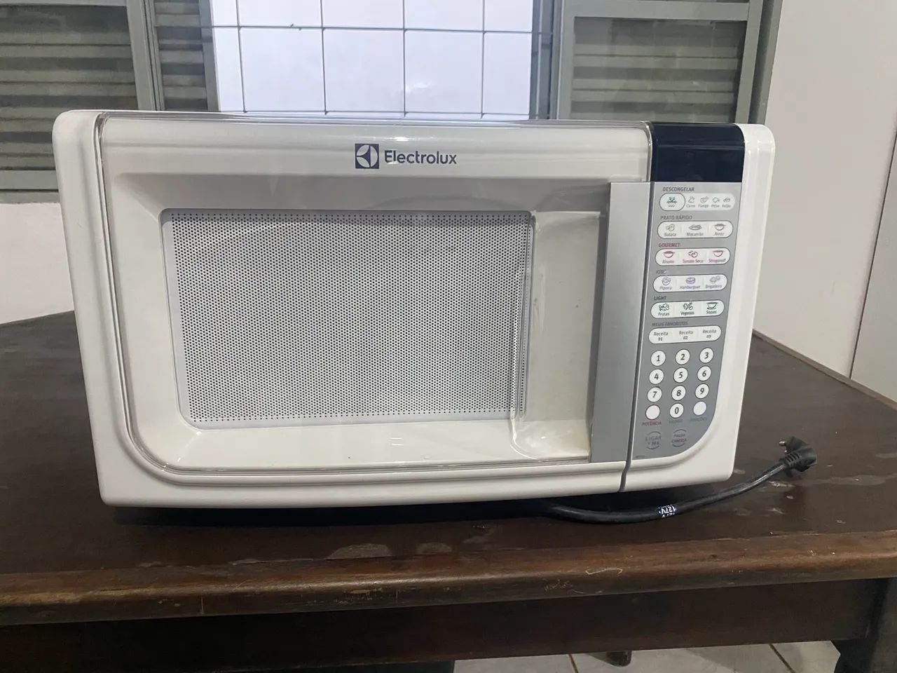 Microondas Electrolux 31L 110V - Foto 2