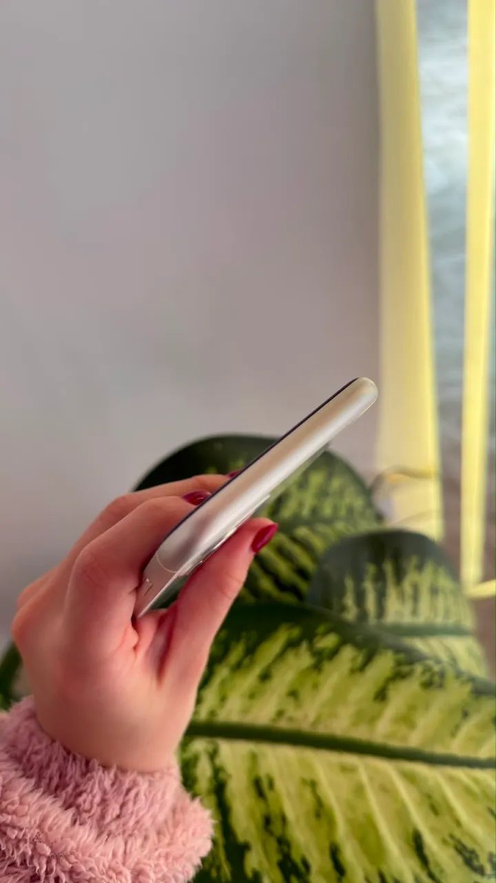 iPhone 11 branco 68gb  - Foto 4