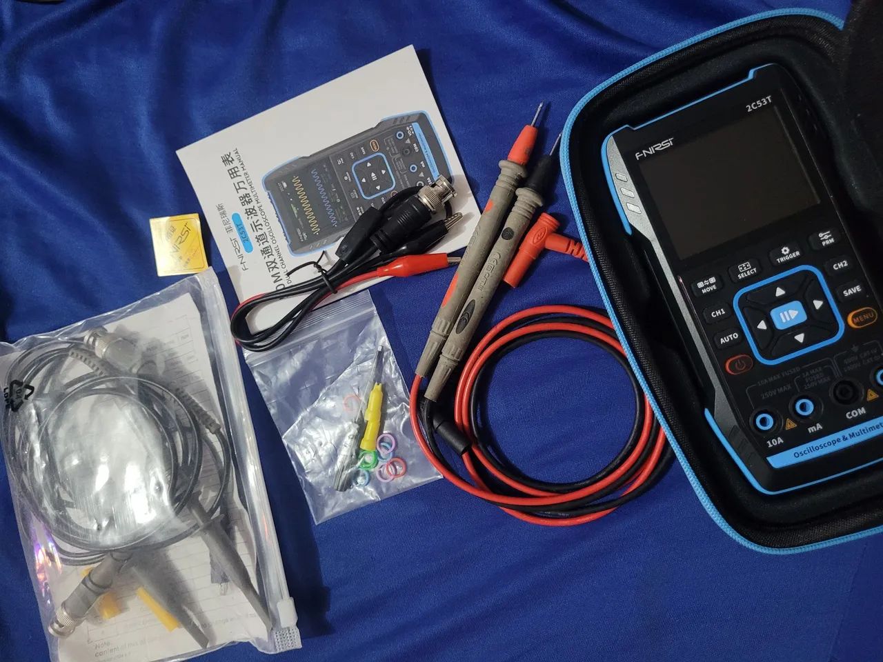Osciloscópio Canal Duplo 50 MHz + Multímetro + Gerador de sinal Fnirsi 2C53T 