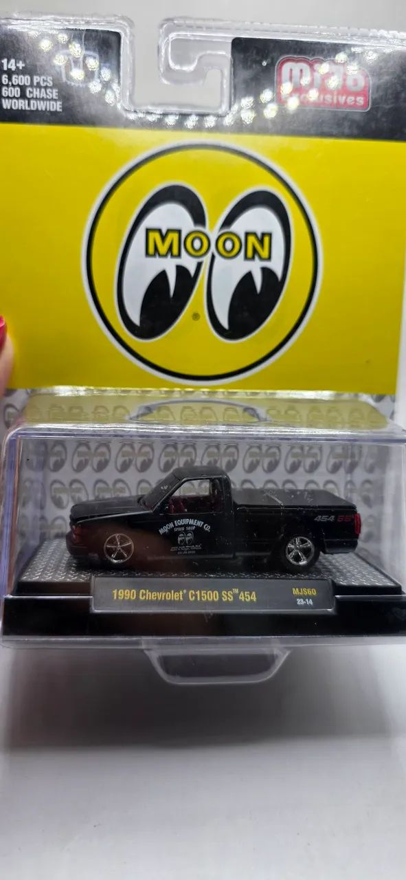 M2 Machines 1990 Chevrolet C1500 - Foto 3