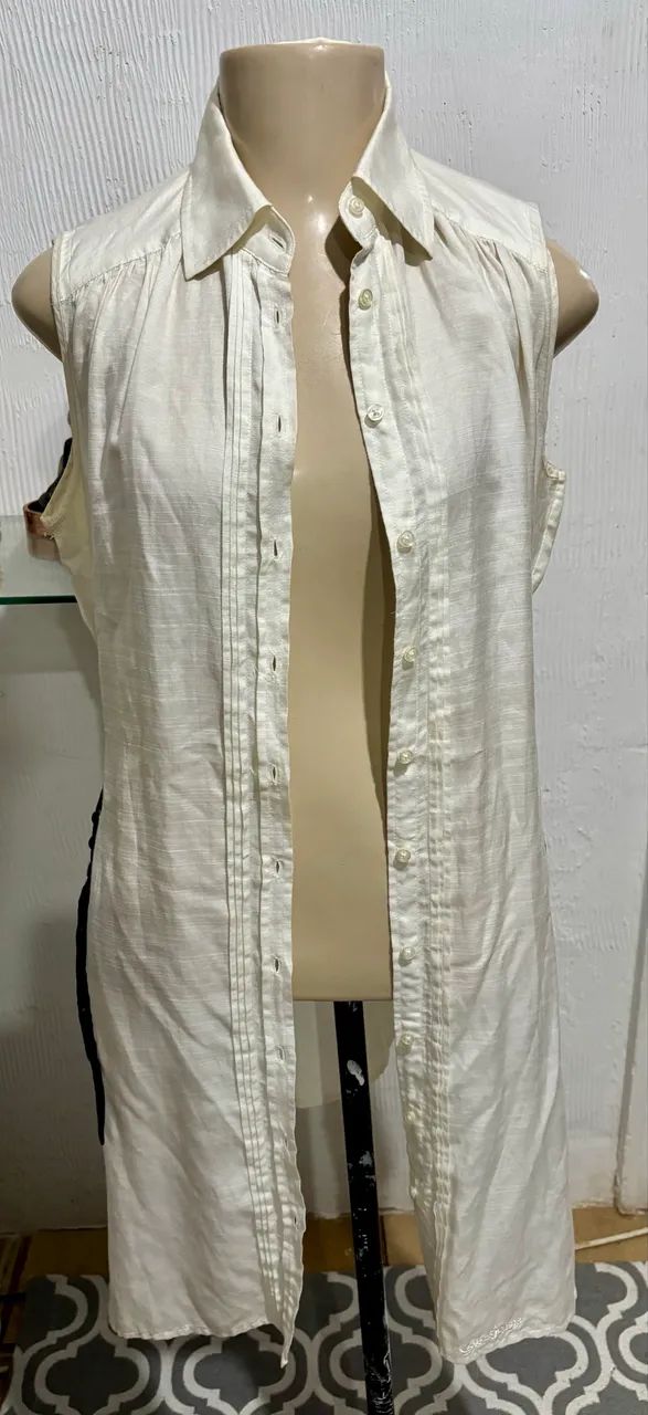 Chamise Guess. Origem. Trazido de Genebra/suiça  - Foto 3