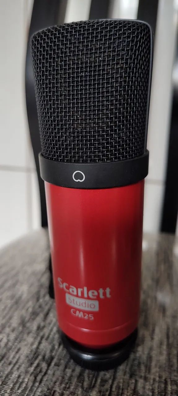 Microfone condensador focusrite Scarlett