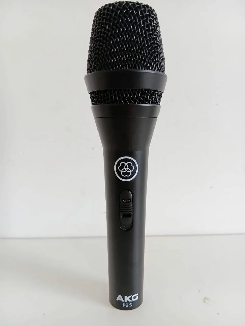 Microfone Dinâmico Akg P3s Perception P3 S P 3s Voz E Violão Cor GERAL