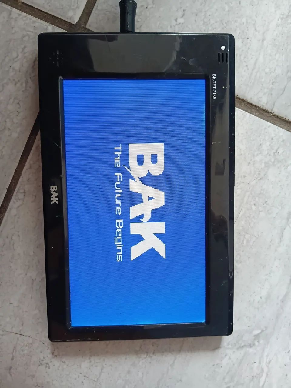 Monitor bak 7 7135