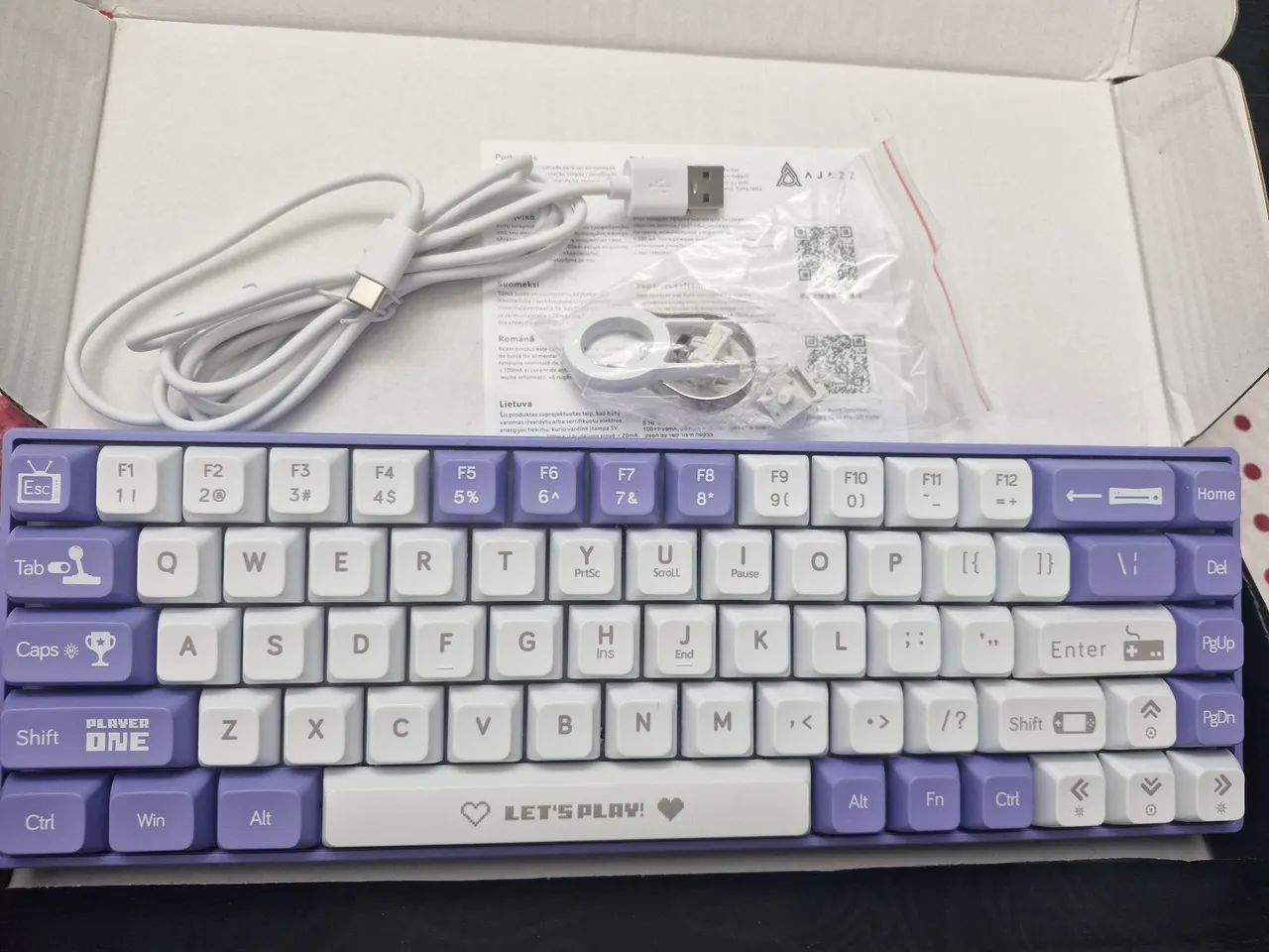 Teclado Ajazz AK680 lilás e branco - Foto 3