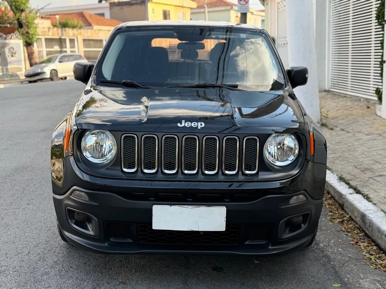 Jeep Renegade Sport 1.8 4x2 Flex 16V Mec., foto 9 de 14