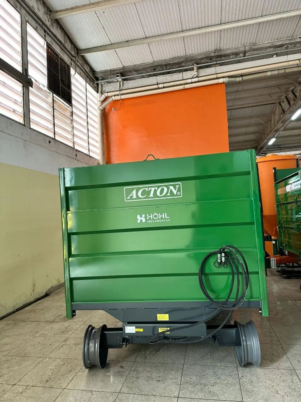 Carreta Basculante Metal |ACTON| 6000 kg-  9M³ Sem Pneus -Nova - Foto 2