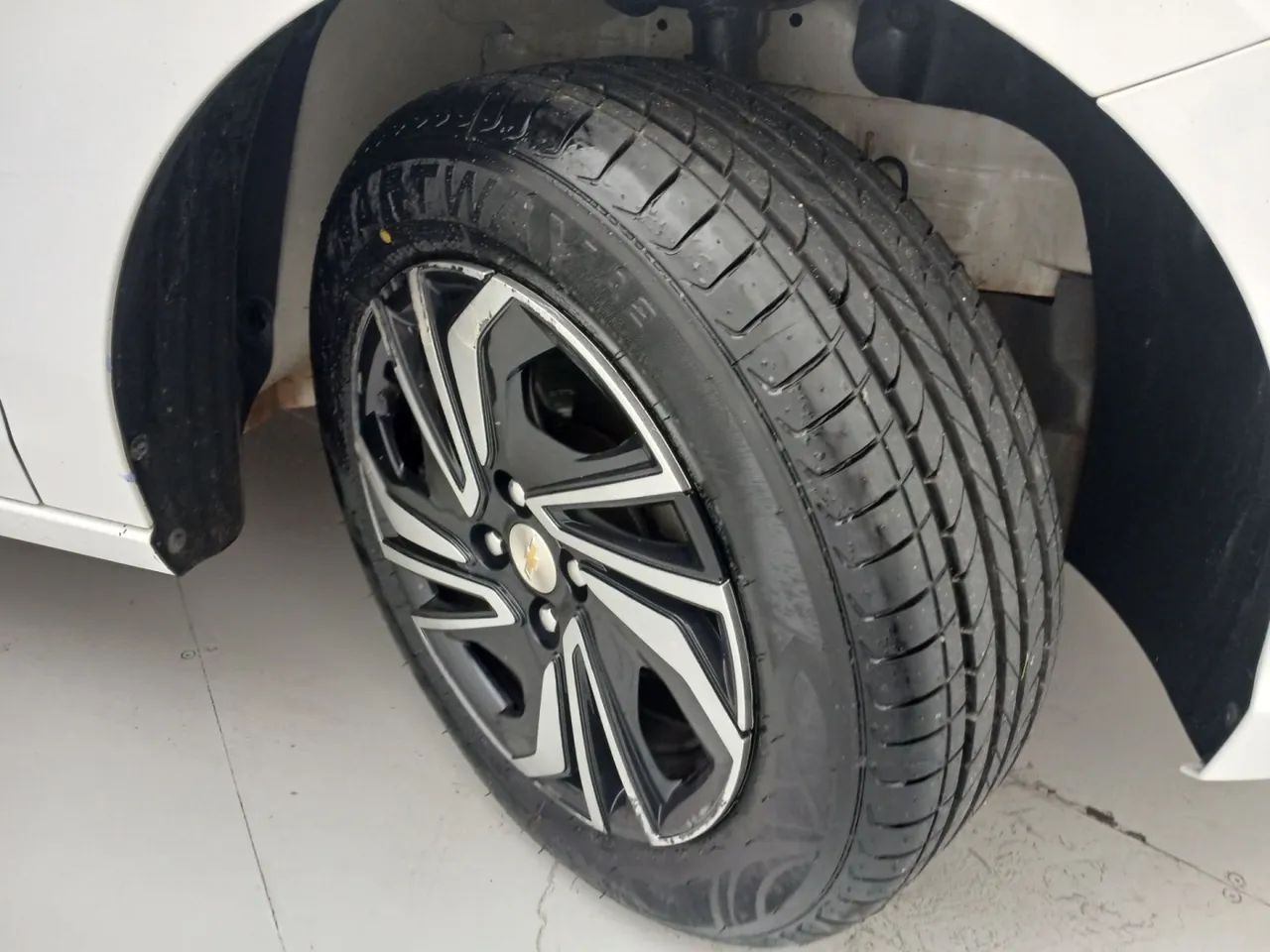 Chevrolet Onix Hatch 1.0 12V Flex Mec. 4P, foto 13 de 18